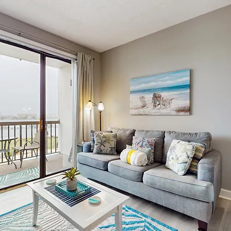 Hotel Pirates Bay B315 - Bayfront Beauty